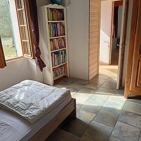 Guest house Maison Au Calme Avec Jardin Exotique Pour 7 Personnes Thorigne-sur-Due