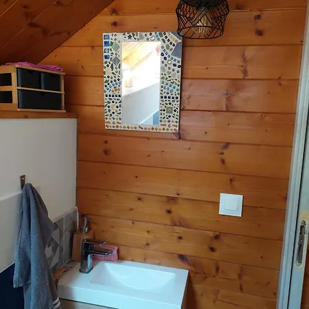 Maison Au Calme Avec Jardin Exotique Pour 7 Personnes Guest house *