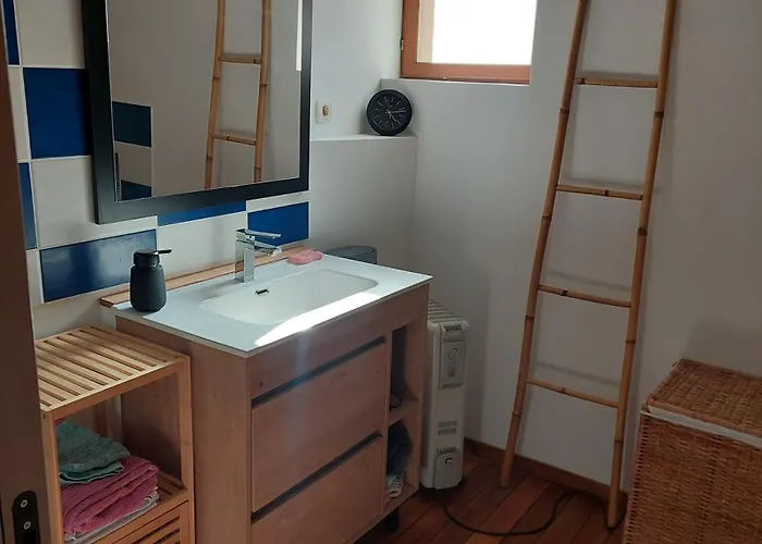 Maison Au Calme Avec Jardin Exotique Pour 7 Personnes